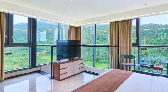Люкс с видом на воду Shili Yintan Hotel