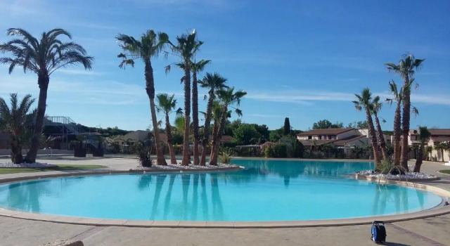 Domaine de vacances à 600m de la plage villa climatisée, WIFI, 3 chambres 7 couchages animations et piscines en supplément - LRTAMS10