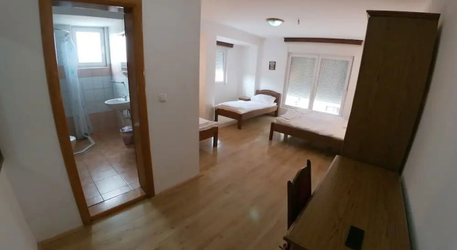 Четырёхместный номер Standard с видом на сад Hotel Bagaric