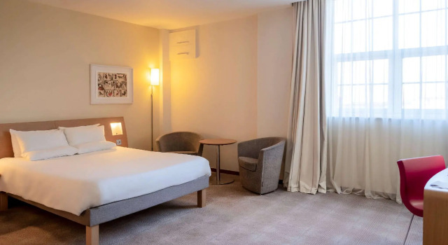 Двухместный номер Superior Novotel Cardiff Centre