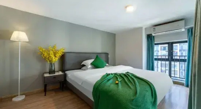 Люкс с 3 комнатами с панорамным видом Jilaideng·International Apartment (Florence Town | Sanshan Xincheng South Subway Station Branch)