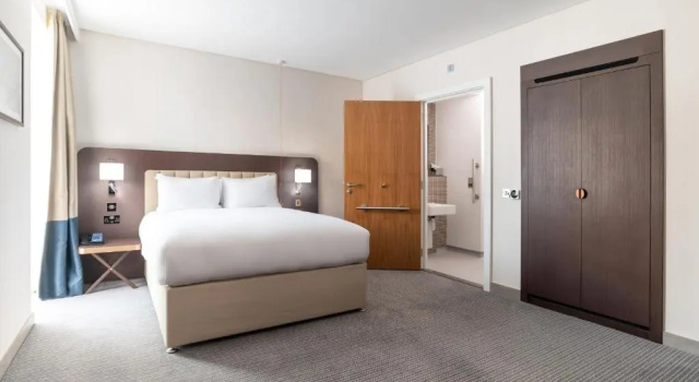 Двухместный номер для гостей с ограниченными возможностями Hilton London Gatwick Airport