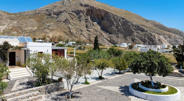 Номер Standard Birds Villa Apartments with Heated Pool - Including Car and Breakfast