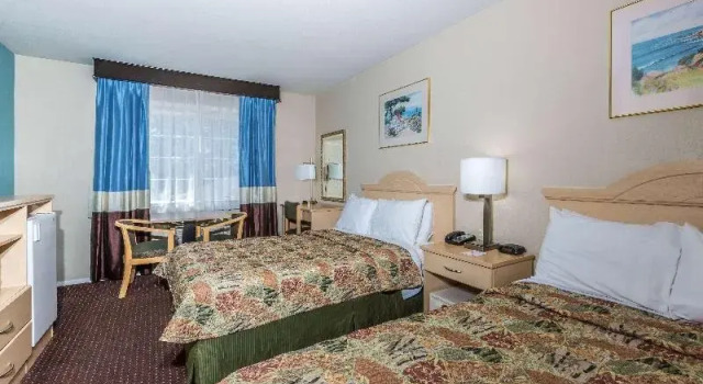 Номер Standard Howard Johnson by Wyndham Santa Cruz