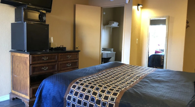 Capri Motel