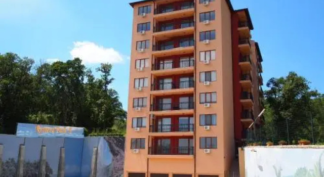 Europroperties Riviera Park, Varaa Huoneisto Hotellit Varna region uima-altaalla, Uima-allas