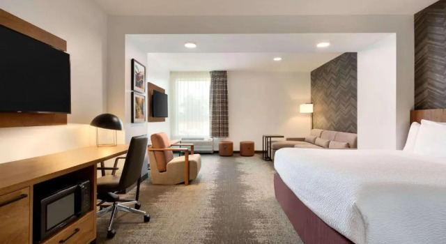 Люкс La Quinta Inn & Suites by Wyndham Santa Rosa Sonoma
