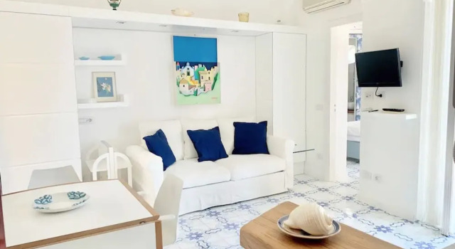 Azzurra, Capri Center, Book Apartment Capri Capri Island