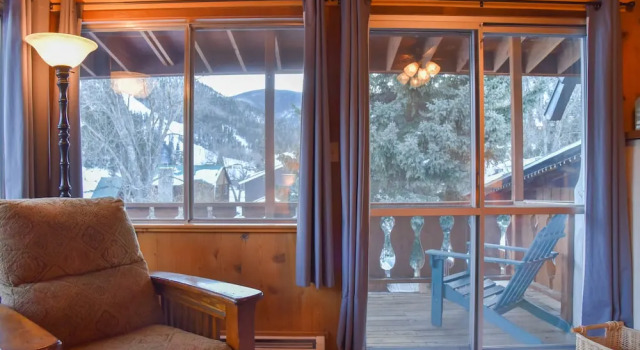 Двухместный номер Standard с балконом и с видом на горы Alpine Lodge Red River