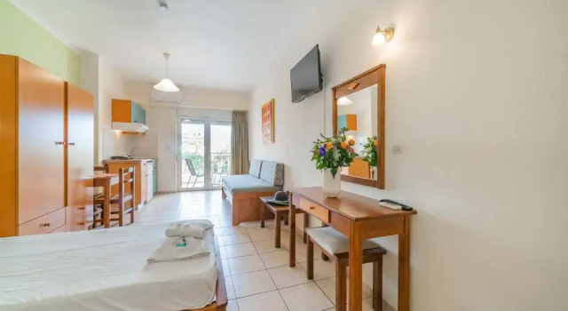 Студия Standard с балконом и с красивым видом из окна Matthias Hotel Apartments