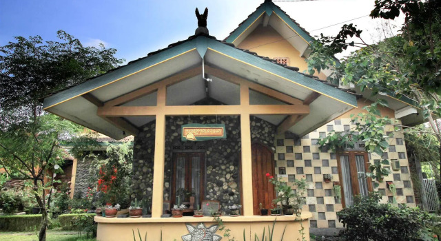 Mettaloka Guest House and Art Space