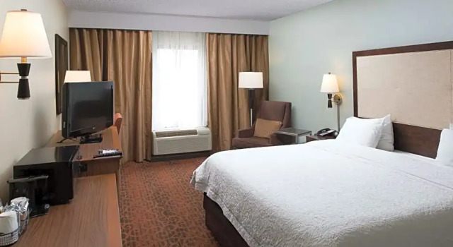 Люкс c 1 комнатой Hampton Inn Troy
