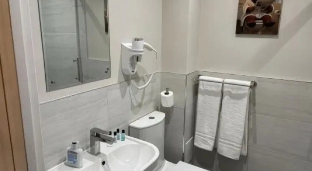 Super Nova Self-Service Hotel, Забронировать Отель Отели Абердина 3 звезды, 3*