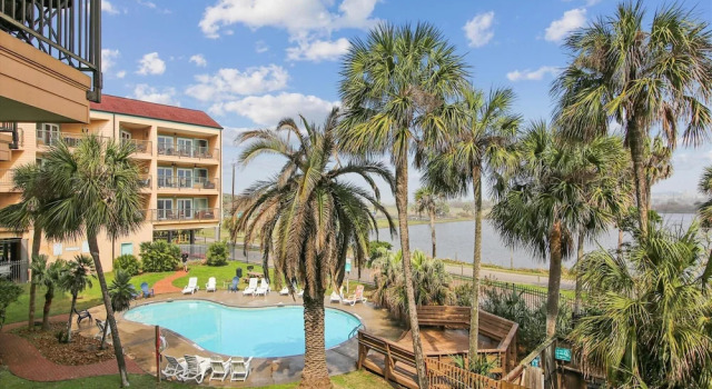 Maravilla 138-Gulf Life by Ryson Vacation Rentals, Забронировать Отель Галвестон Texas Gulf Coast, рядом с Гольф-клуб Magic Carpet