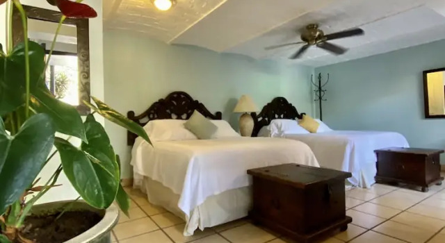 Четырёхместный номер Standard Casa del Sol Inn
