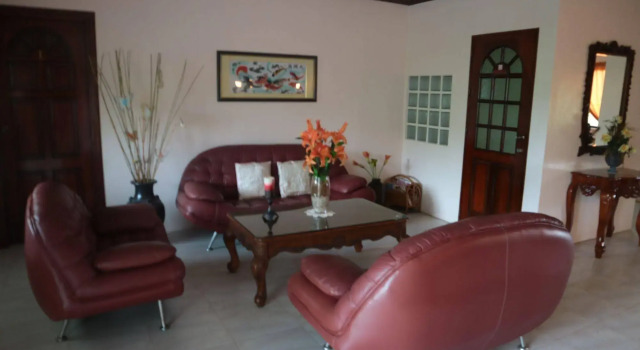 Pine Haven Hotel, Reservar Hotel Hotéis de 3 estrelas em Visayas, 3*