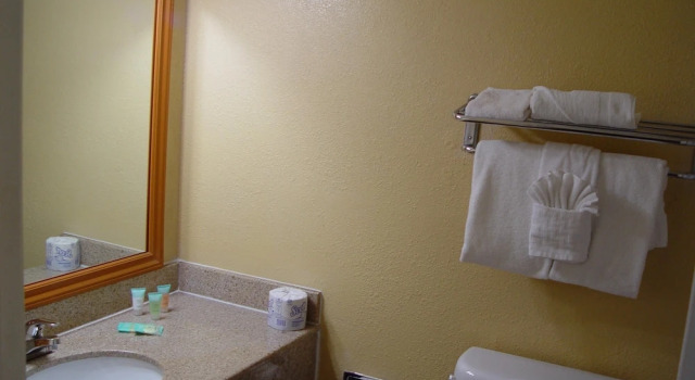 Двухместный номер Standard с видом на внутренний двор SureStay Plus Hotel by Best Western Bakersfield North
