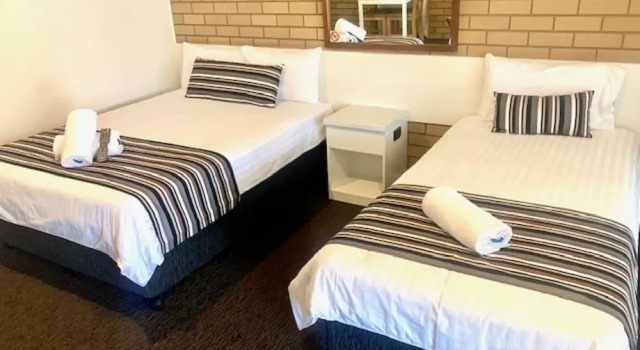 Четырёхместный номер Standard Albury City Motel