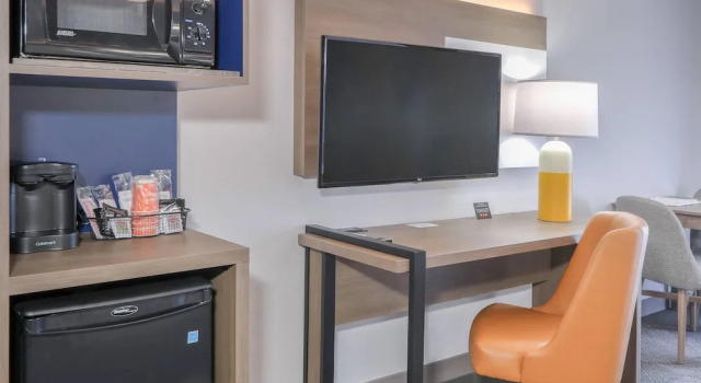 Четырёхместный номер Standard с балконом Comfort Inn & Suites at Dollywood Lane
