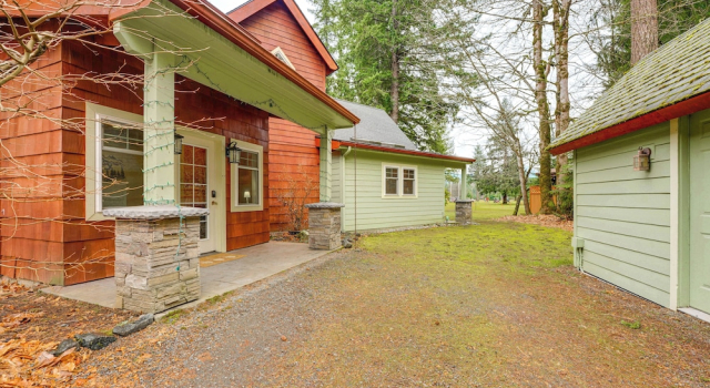 Ski, Fish & Explore: Packwood Home w/ Sauna!