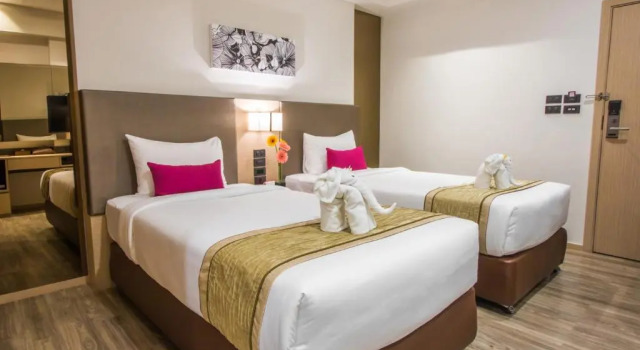 Двухместный номер Standard с балконом Pacific Park Hotel