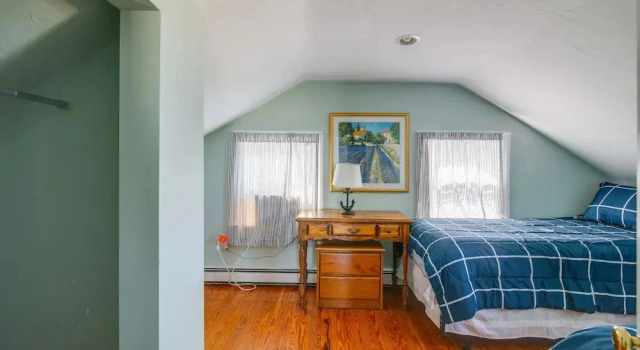 Charming Scituate Home w/ Deck - Walk to Beaches!, Buchen Sie Ferienhaus  