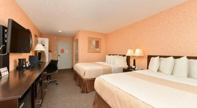 Четырёхместный номер Standard Quality Inn Havre