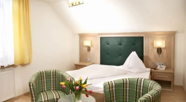 Двухместный номер Comfort с видом на внутренний двор Hotel & Gasthof Fürberg