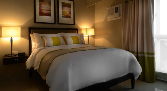 Bellini Suites at Presidio, Lakefront, Забронировать Отель Мантинлупа 