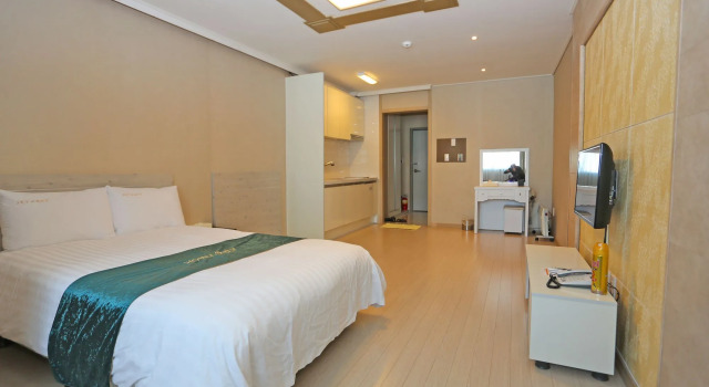 Joy Hotel