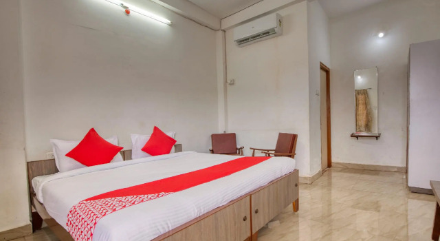 OYO 40212 Neelima Palace Marriage Garden, Book Hotel Bhopal 