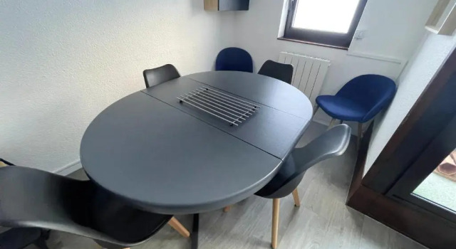 Appartement de 2 chambres a Manigod a 100 m des pistes avec piscine partagee et wifi, Забронировать Апартаменты/квартира Отели Маниго с бассейном, рядом с Горнолыжный подъемник Гран Лаке, Бассейн