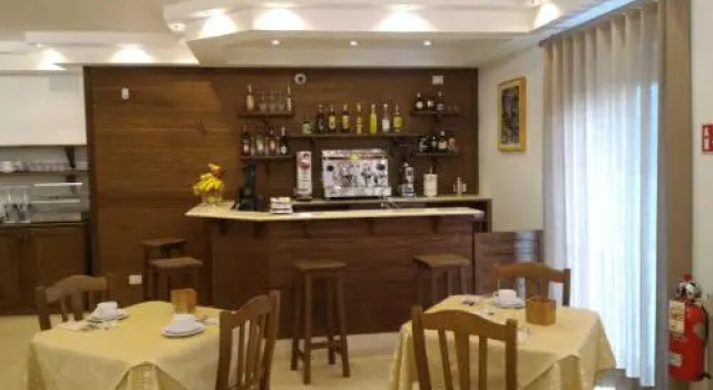 Hotel Il Bucaneve, Book Hotel Hotels in Abruzzo with Parking, Parking