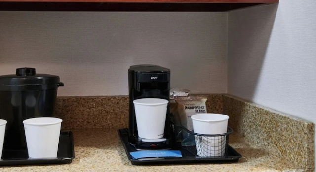 Двухместная студия Fairfield Inn & Suites by Marriott Detroit Livonia