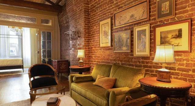 Hotel Cleo, Knoxville Downtown, a Tribute Portfolio Hotel