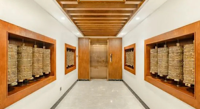 Yongze Lakeside International Hotel, Book Hotel Hoteller i Shigatse med parkering, Parkering