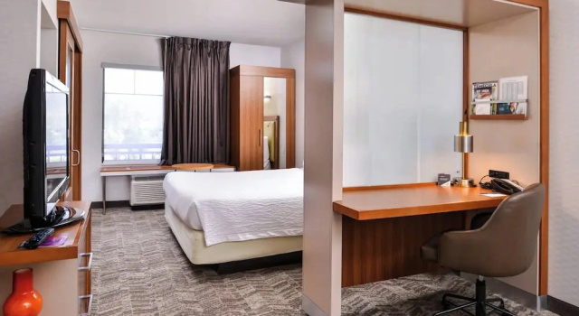 Люкс SpringHill Suites by Marriott Temecula Valley Wine Country