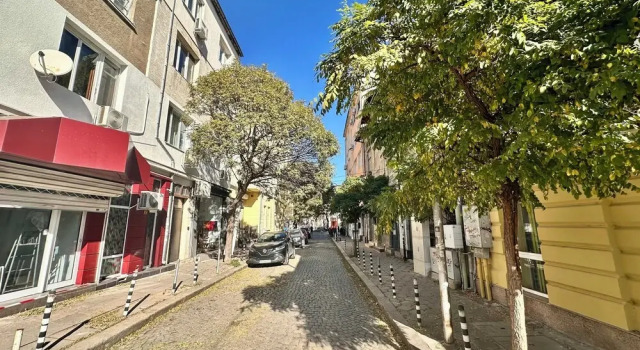 In the heart of Sofia near Vitosha Blvd., Забронировать Отель Отели Софии с парковкой, рядом с Президентство, Парковка