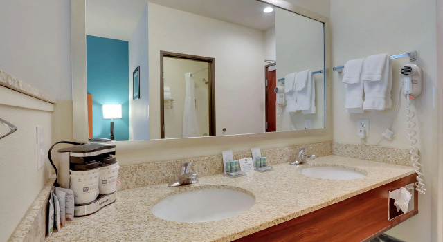 Четырёхместный номер Standard Best Western Liberty Inn DuPont JBLM