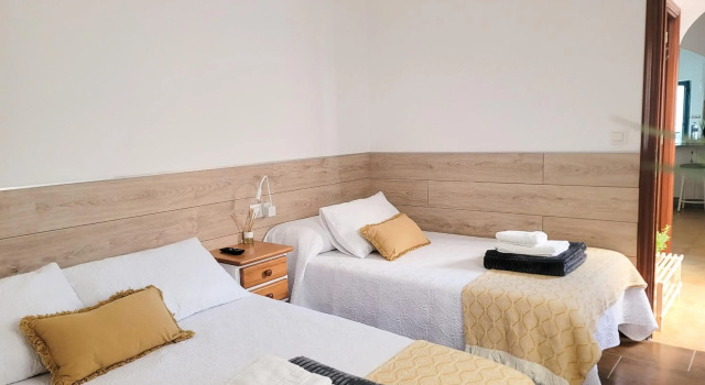 Casa África y Ramona, Book Hotel Redondela 