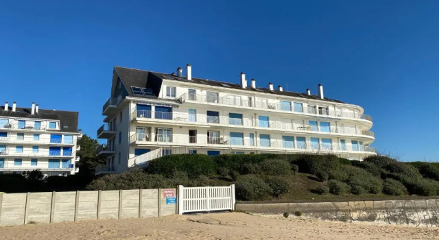 Апартаменты Duplex face mer tout confort sur la plage /tennis