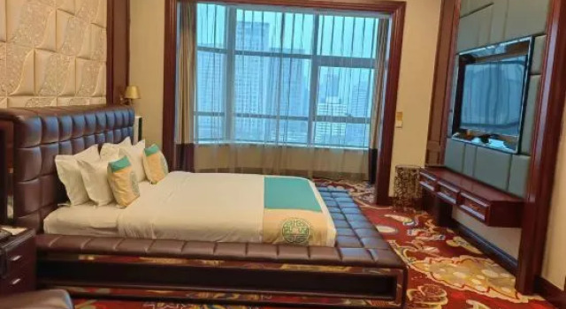 Люкс Executive Jinzheng & Hyde Grand Hotel