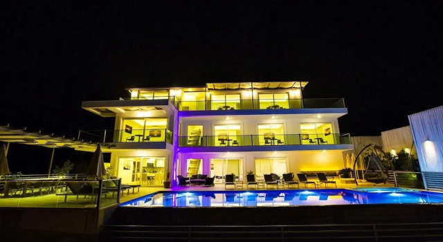 Villa Montana, Забронировать Вилла Отели провинции Антальи с парковкой, Парковка