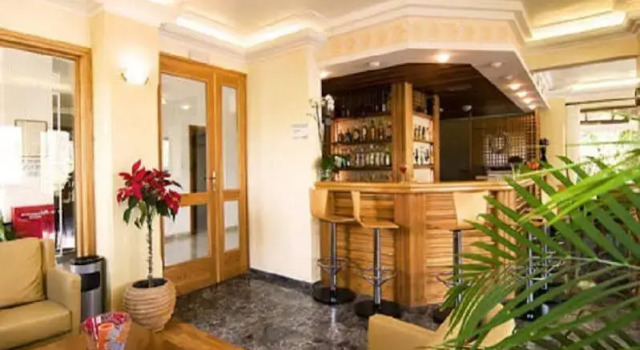 HOTEL STOUPA, Varaa Hotelli Stoupa 