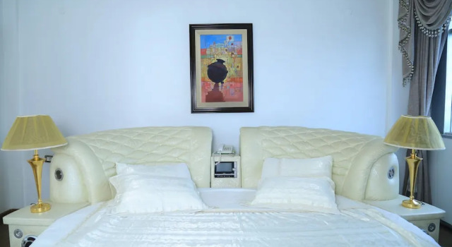 Полулюкс Kerawud International hotel