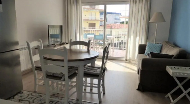 Апартаменты Mont-Roig Apartment