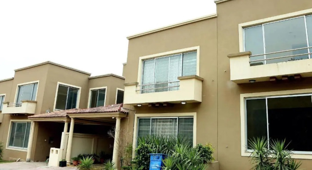 Butterfly Guest House Phase 7 Bahria Town, Book Guesthouse Hotels in Islamabad with Parking, Parking