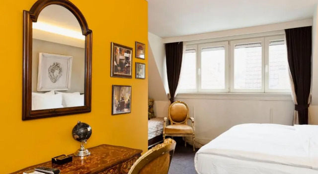 Полулюкс Hotel Diamonds and Pearls