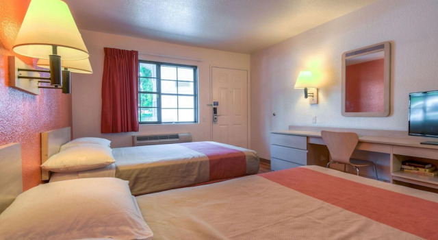Номер Economy Motel 6-San Dimas, CA - Los Angeles