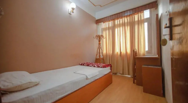 Hotel Triratna